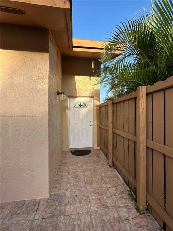 19155 NW 67th Pl, Hialeah, Florida 33015, image 1