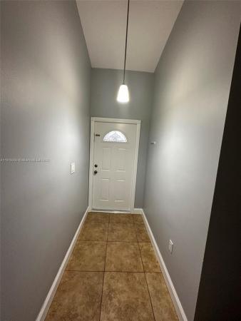Country Lake Manors Townhomes, 19155 NW 67th Pl, Hialeah, Florida 33015, image 3