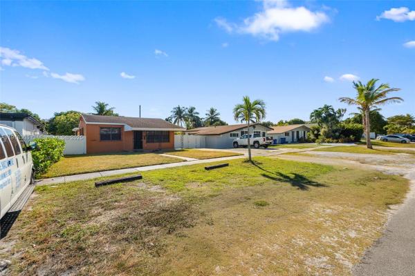 Fulford By The Sea, 1260 NE 155th St, North Miami Beach, Florida 33162, image 3