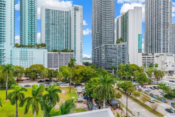 1800 Biscayne Plaza, 275 NE 18th St #708, Miami, Florida 33132, image 1