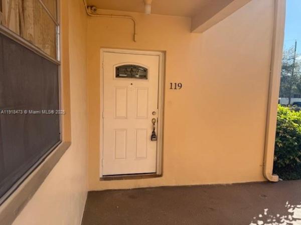 Strand Plaza, 421 NE 1st St #119, Hallandale Beach, Florida 33009, image 2