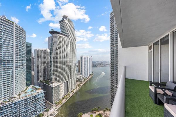 Icon Brickell Tower 3, 485 Brickell Ave #3503, Miami, Florida 33131, image 1