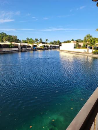 Loch Lomond West, 7003 Crown Gate Ct #, Miami Lakes, Florida 33014, image 1