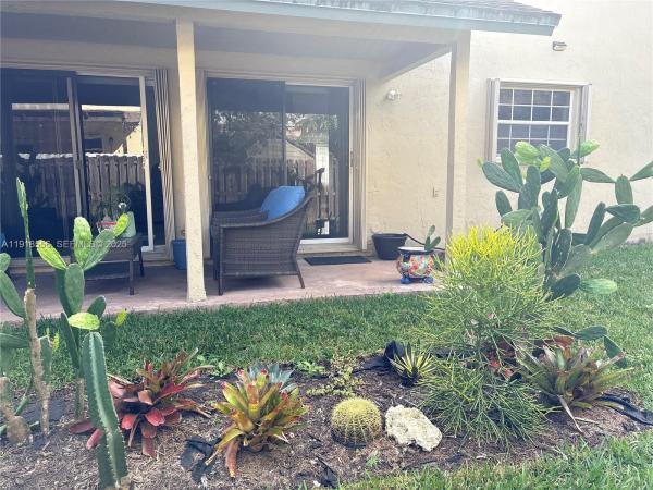 Country Lake Park, 7809 NW 192nd St, Hialeah, Florida 33015, image 2