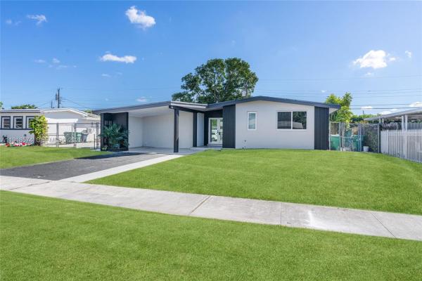 Cravero Cloverleaf Estates, 832 NW 171st Ter, Miami Gardens, Florida 33169, image 2