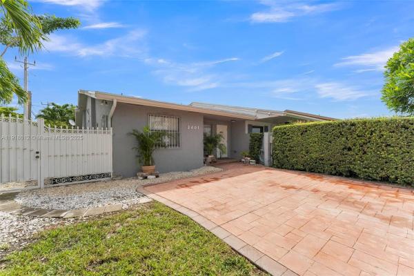 2401 SW 102nd Ave, Miami, Florida 33165, image 1
