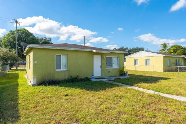 Eleanor Park, 2210 NW 155th St, Miami Gardens, Florida 33054, image 2