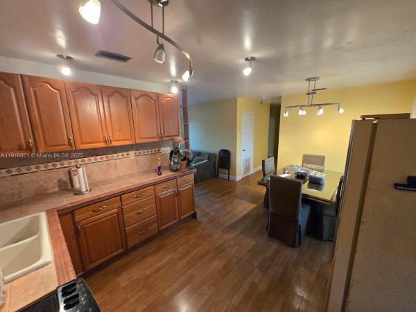Carol City, 4900 NW 179th St, Miami Gardens, Florida 33055, image 3