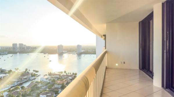2000 Island Boulevard, 2000 Island Blvd #3004, Aventura, Florida 33160, image 3