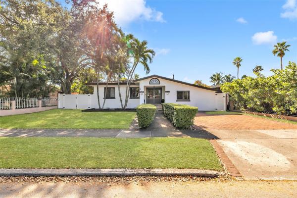 Alameda, 6376 SW 15th St #6376, West Miami, Florida 33144, image 1