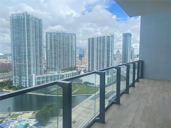 Reach Brickell City Centre, 68 SE 6th St #2106, Miami, Florida 33131, image 1