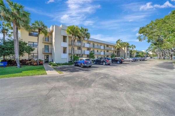 The Palms Of Deer Creek, 2450 Deer Creek Country Club Blvd #109-B, Deerfield Beach, Florida 33442, image 1