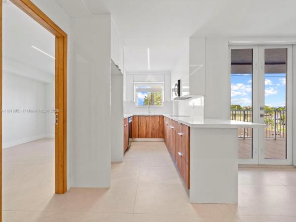 Vista Lake, 4854 NW 7th St #206, Miami, Florida 33126, image 1