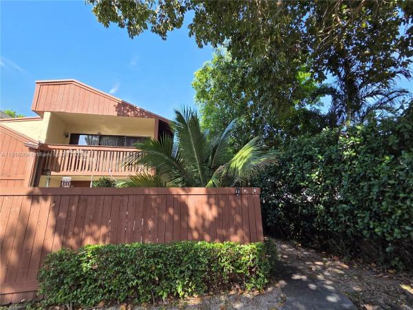 #H51, Unincorporated Dade County, Florida 33173, image 1