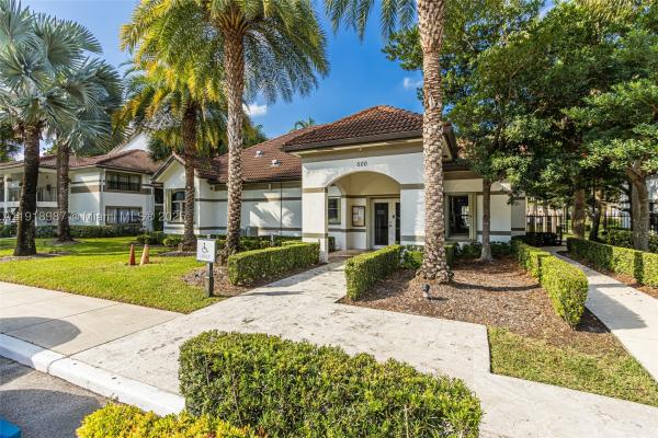 Hollywood Parc, 650 S Park Rd #13-5, Hollywood, Florida 33021, image 3