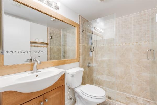 Hollywood Parc, 650 S Park Rd #13-5, Hollywood, Florida 33021, image 2