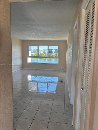 19255 NE 2nd Ave #2218, Miami, Florida 33179, image 3