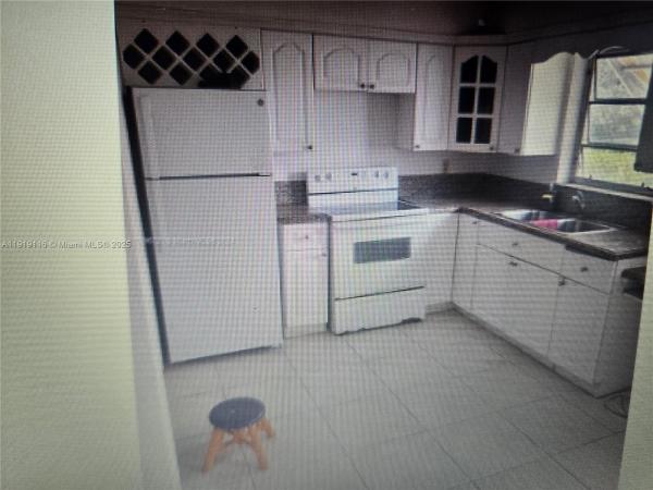 Pell Manor, 1836 Arthur St #8, Hollywood, Florida 33020, image 1