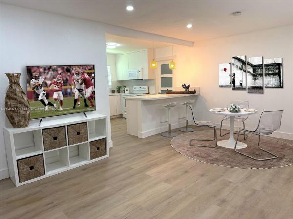 University Gardens, 6250 SW 58th Pl #1, South Miami, Florida 33143, image 1