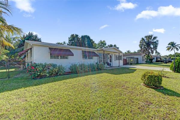 Sunrise Golf Village, 6100 NW 15th St, Sunrise, Florida 33313, image 2