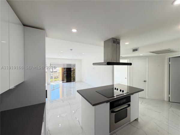 Las Vistas At Doral, 8290 Lake Dr #427, Doral, Florida 33166, image 1