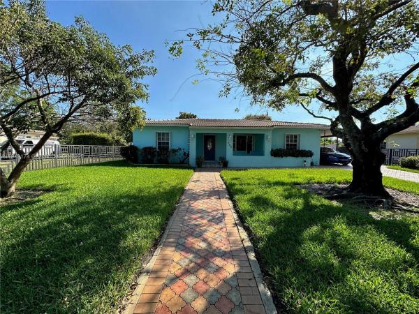 560 NW 190th St, Miami, Florida 33169, image 1