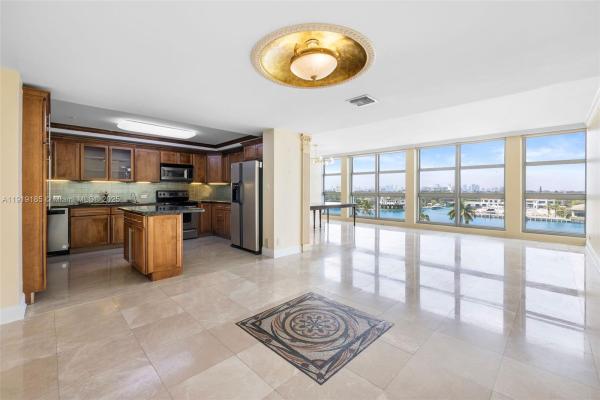Crystal House, 5055 Collins Ave #6M, Miami Beach, Florida 33140, image 2