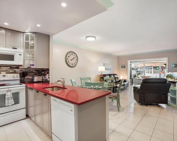 Poinciana Gardens, 4705 NW 35th St #616, Lauderdale Lakes, Florida 33319, image 2