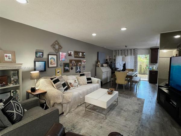 8423 SW 137th Ave #8423, Unincorporated Dade County, Florida 33183, image 1