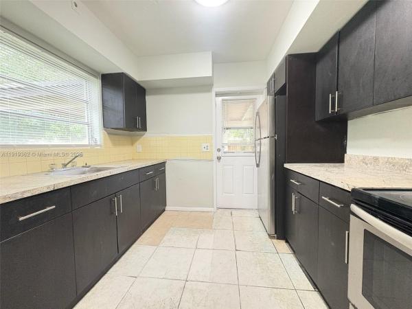 Hillmont Heights, 1900 NW 12th Ave, Fort Lauderdale, Florida 33311, image 1