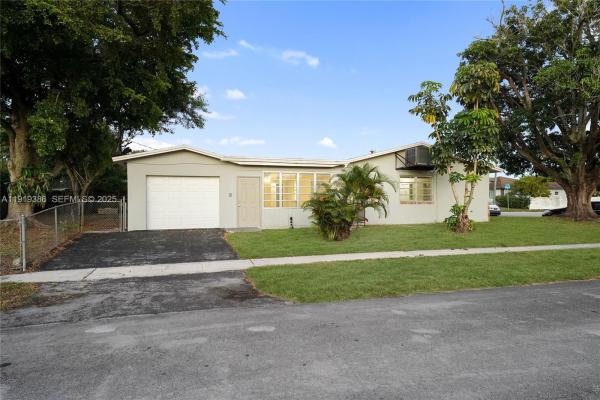 Boulevard Heights, 7315 Allen Dr, Hollywood, Florida 33024, image 2