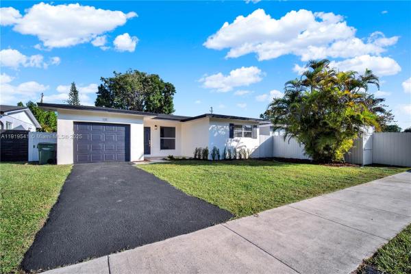 Downer Palms, 131 NE 18th St, Homestead, Florida 33030, image 2