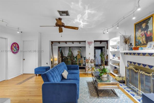 East Shenandoah, 3600 SW 1st Ave, Miami, Florida 33145, image 2