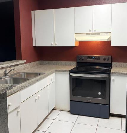 Golden Gardens, 19350 NW 32nd Ave, Miami Gardens, Florida 33056, image 3