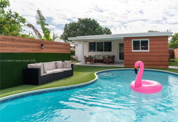 Fulford By The Sea, 1331 NE 160th St, North Miami Beach, Florida 33162, image 1