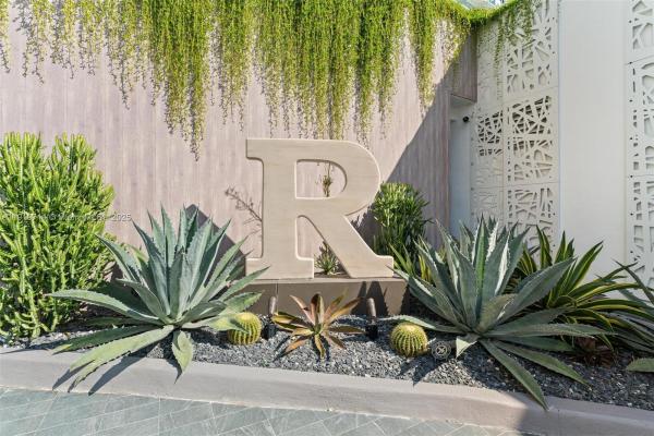 Roney Palace, 2301 Collins Ave #802, Miami Beach, Florida 33139, image 2