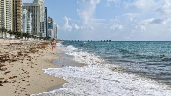 Arlen House Central, 300 Bayview Dr #206, Sunny Isles Beach, Florida 33160, image 1