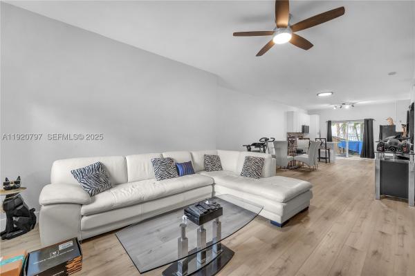Washington Palms, 4950 Washington St #1, Hollywood, Florida 33021, image 2