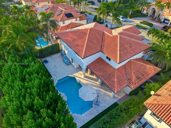 Silvercrest South, 7970 NW 156th Ter, Miami Lakes, Florida 33016, image 3