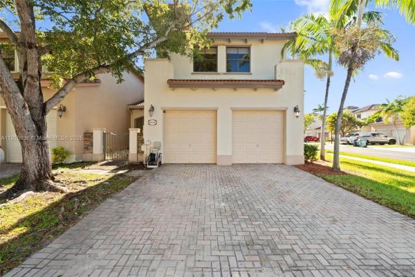 Trellis At Isles Of Bayshore, 8934 SW 227th Ter, Cutler Bay, Florida 33190, image 3