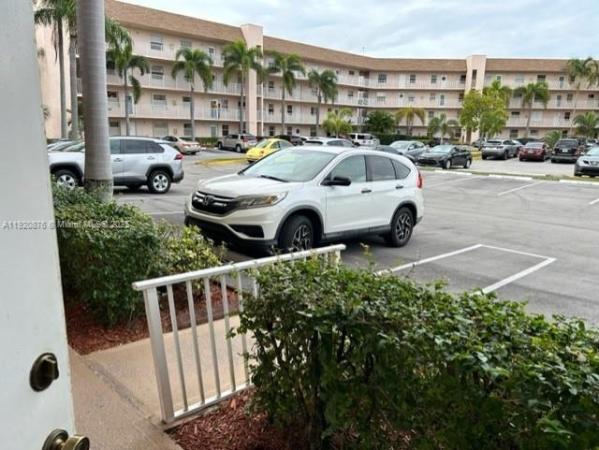 Sunrise Lakes 4, 2607 NW 104th Ave #106, Sunrise, Florida 33322, image 2