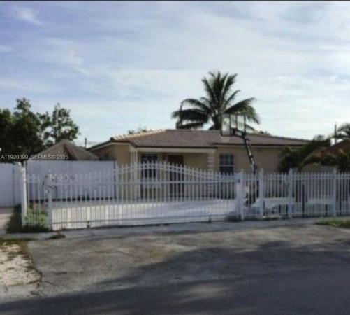 Hialeah Residential, 621 E 39th St, Hialeah, Florida 33013, image 1