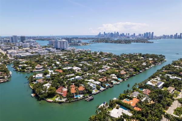 Sunset Islands, 1520 W 22nd St, Miami Beach, Florida 33140, image 1