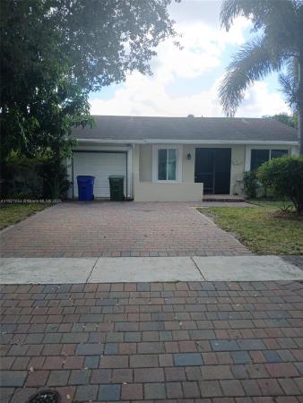 Lakewood On The Green, Margate, Florida 33063, image 2