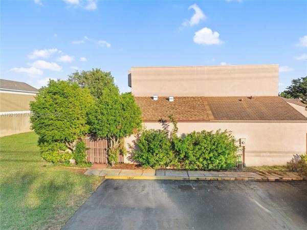 12393 NW 12th Ct, Pembroke Pines, Florida 33026, image 1