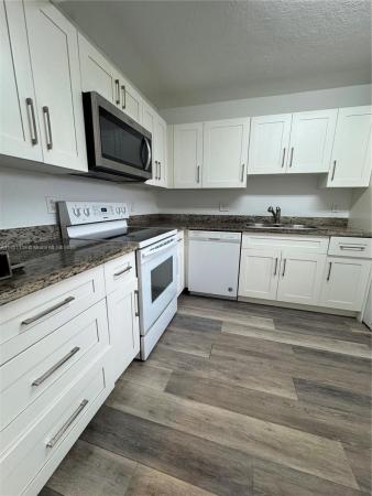 Racquet Club At Bonaventure, 307 Lakeview Dr #202, Weston, Florida 33326, image 1