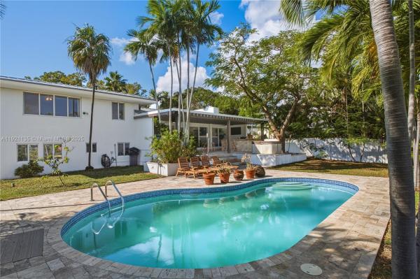 Keystone Point, 12545 Palm Rd, North Miami, Florida 33181, image 2