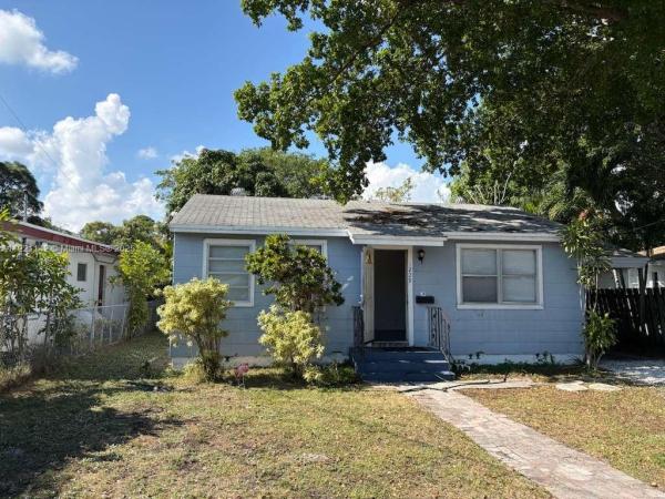 South Middle River, 1229 NE 3rd Ave, Fort Lauderdale, Florida 33304, image 1