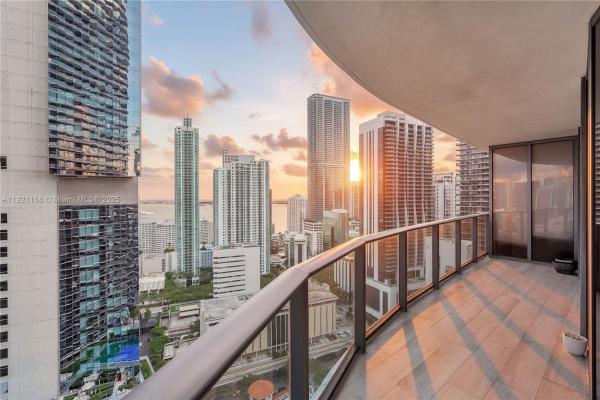 Brickell Heights East, 45 SW 9th St #2901, Miami, Florida 33130, image 1