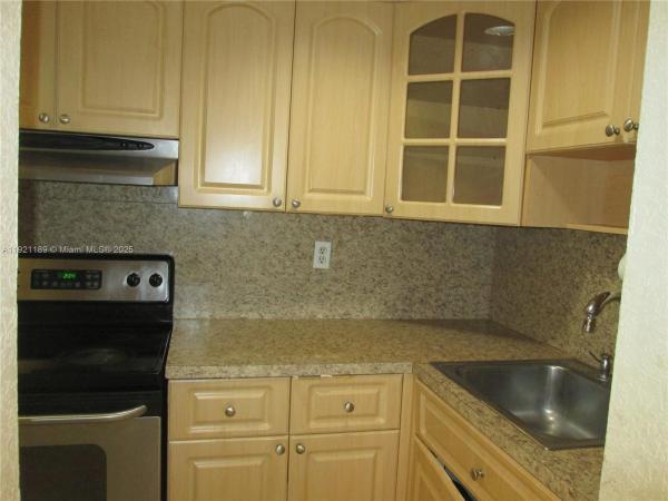 Los Palacios, 8001 W 6th Ave #O, Hialeah, Florida 33014, image 1